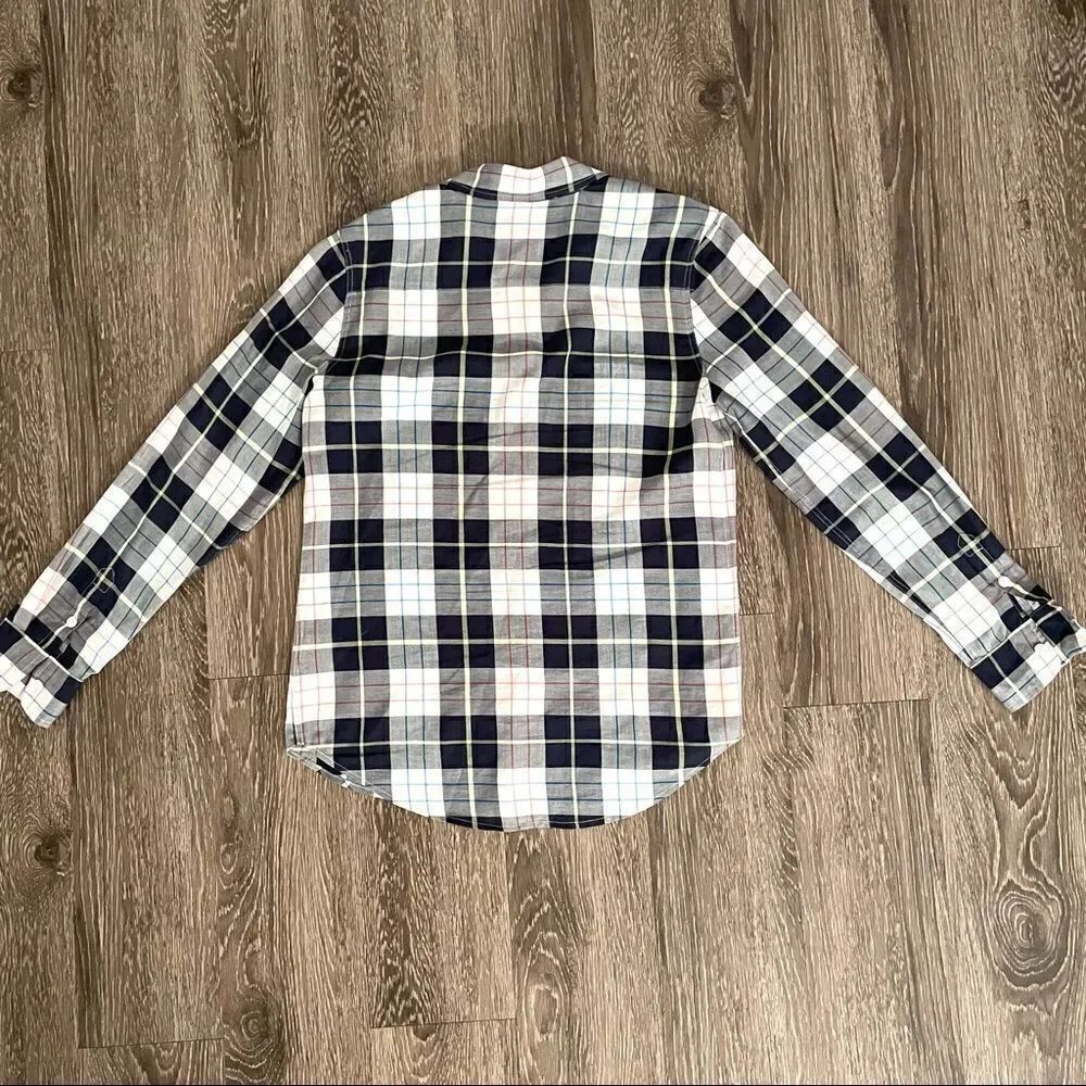 Equipment button up  - Picture 7 of 7